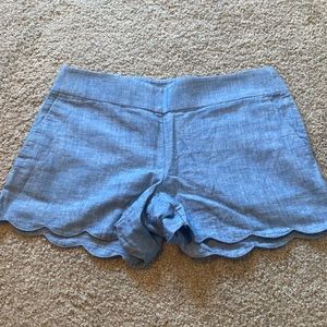 Scalloped Chambray LOFT shorts - 00